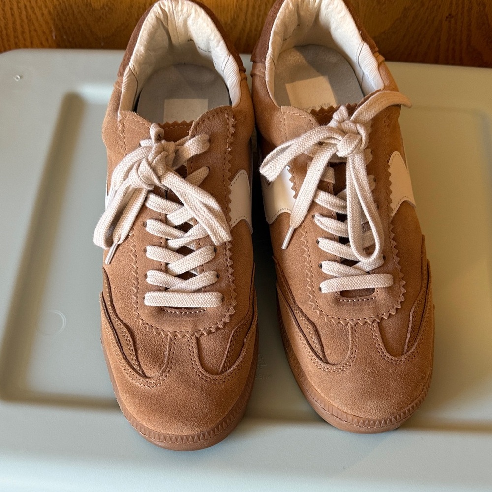 Dolce Vita Brown Suede tan Shoes with Cream Trim size 9